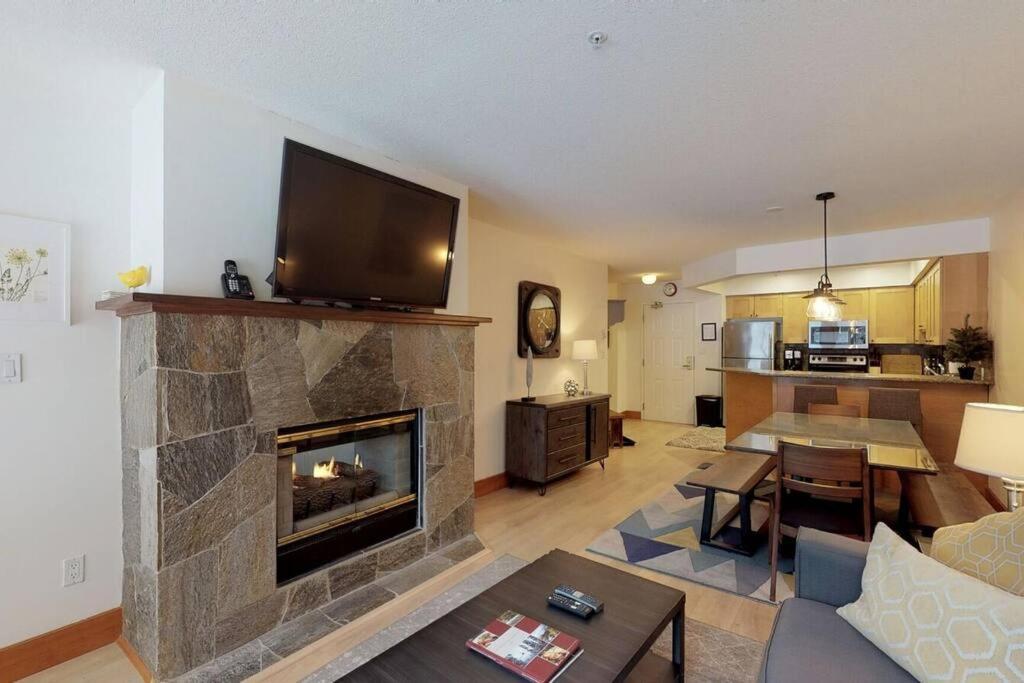 Powderhorn By Whistler Blackcomb Vacation Rentals Exteriör bild