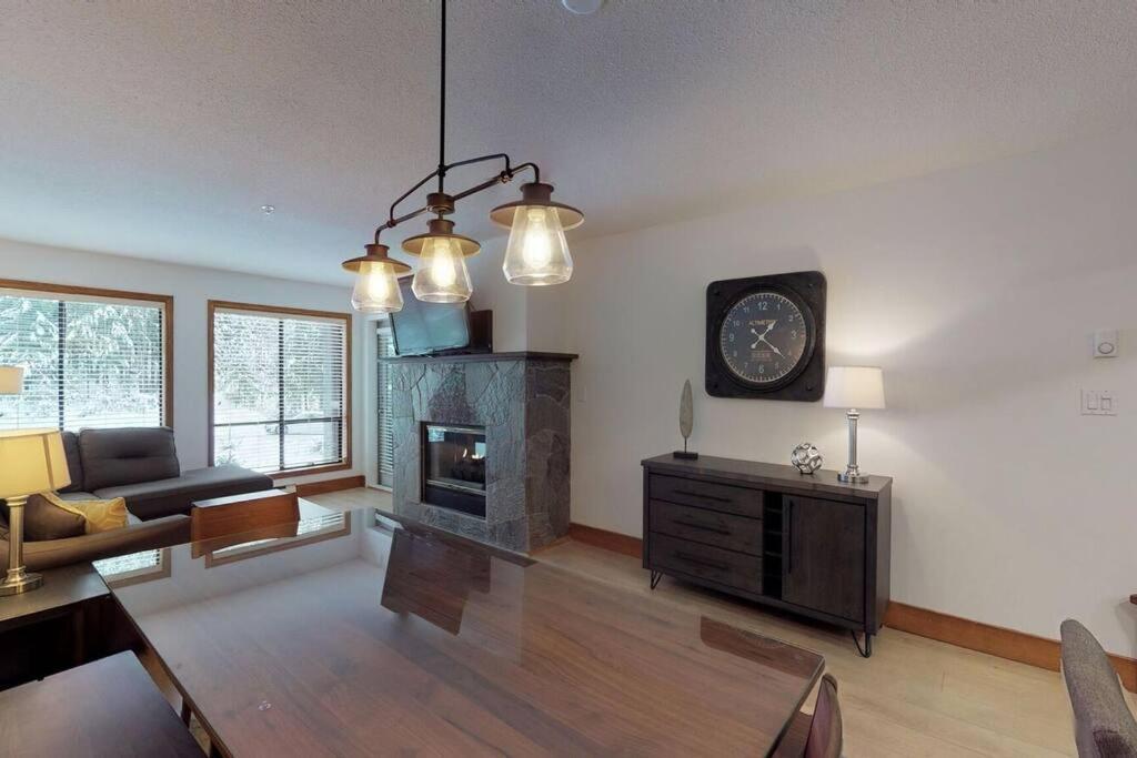 Powderhorn By Whistler Blackcomb Vacation Rentals Exteriör bild